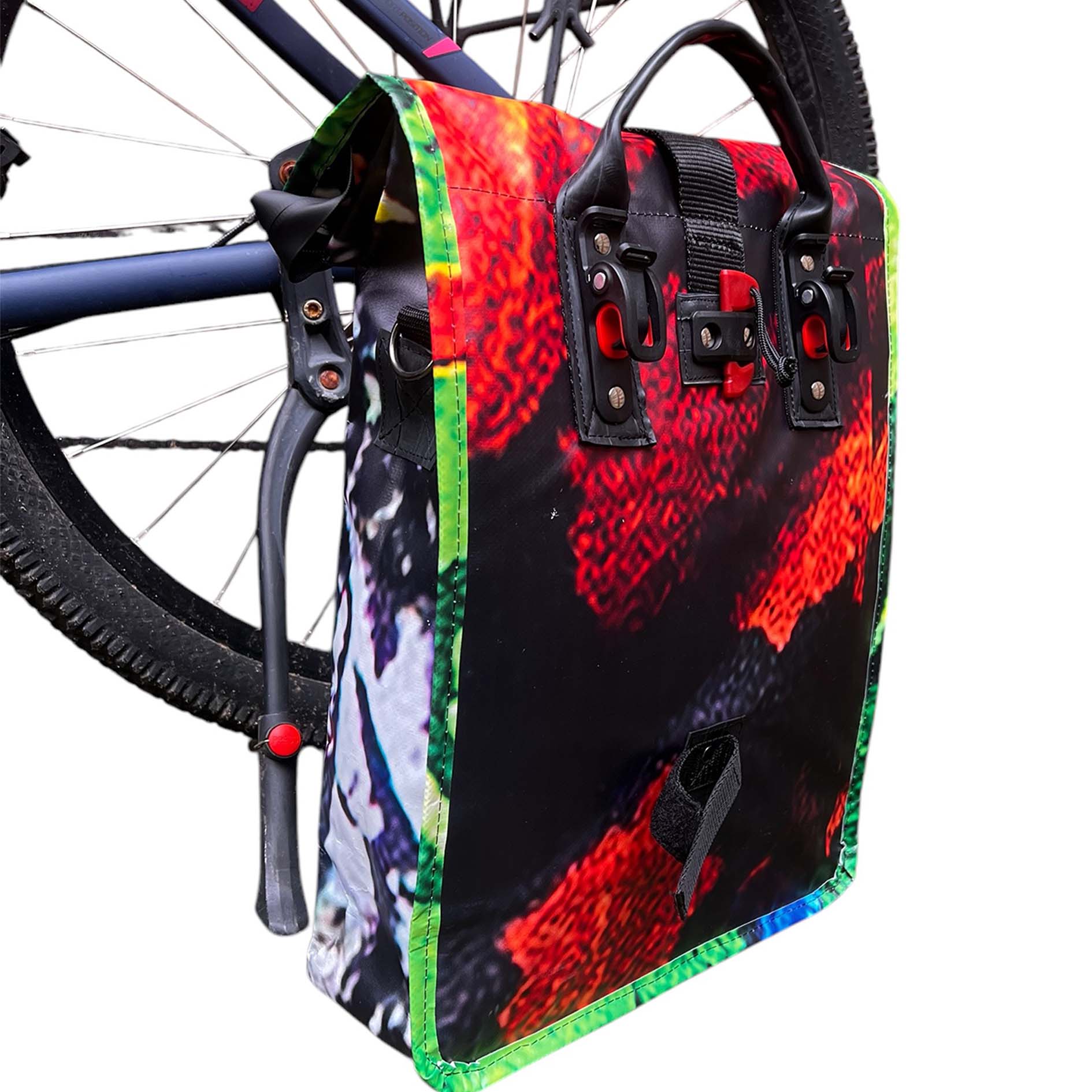 Bicycle bag 3 made from recycle material scaffold banner