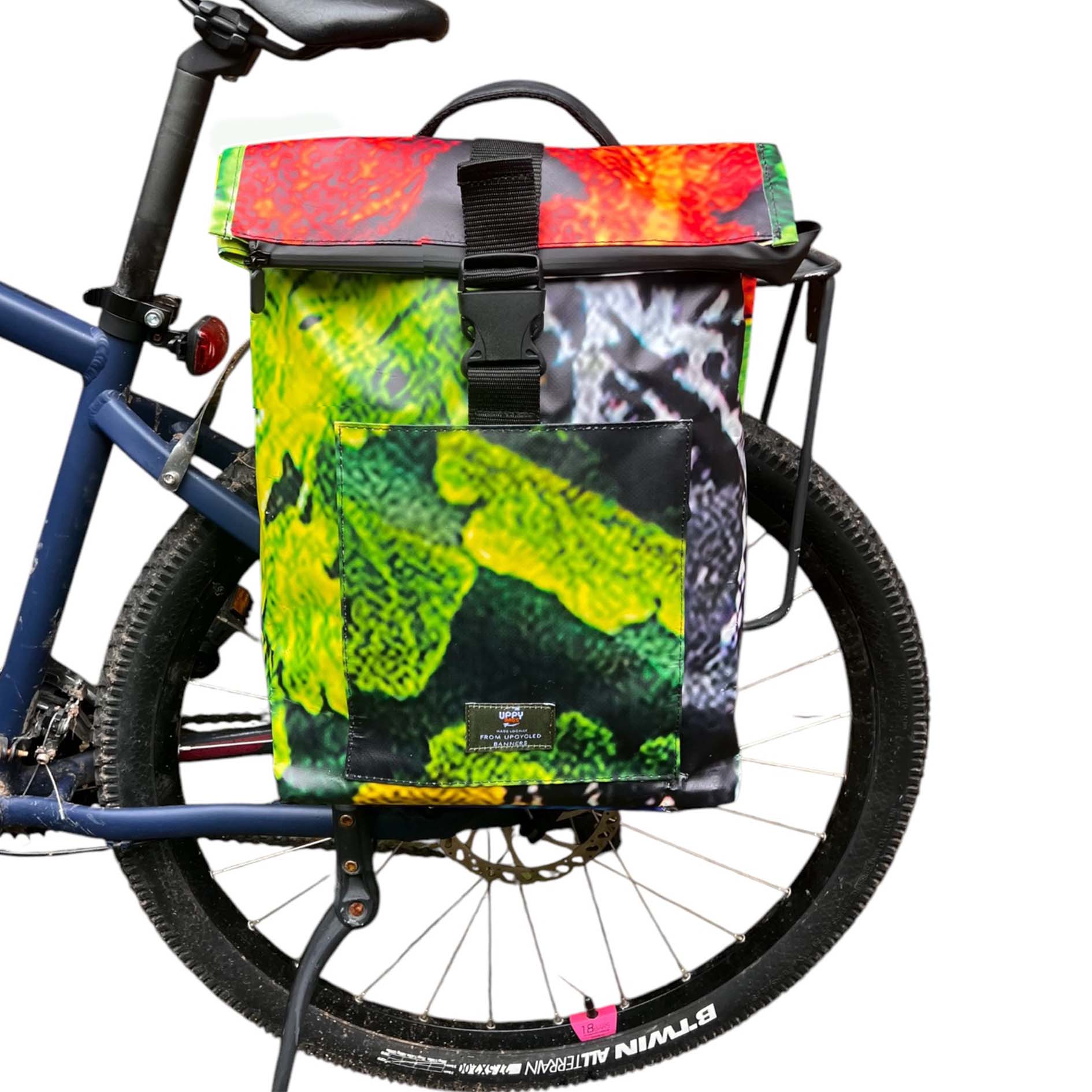 Bicycle bag 2 made from recycle material scaffold banner