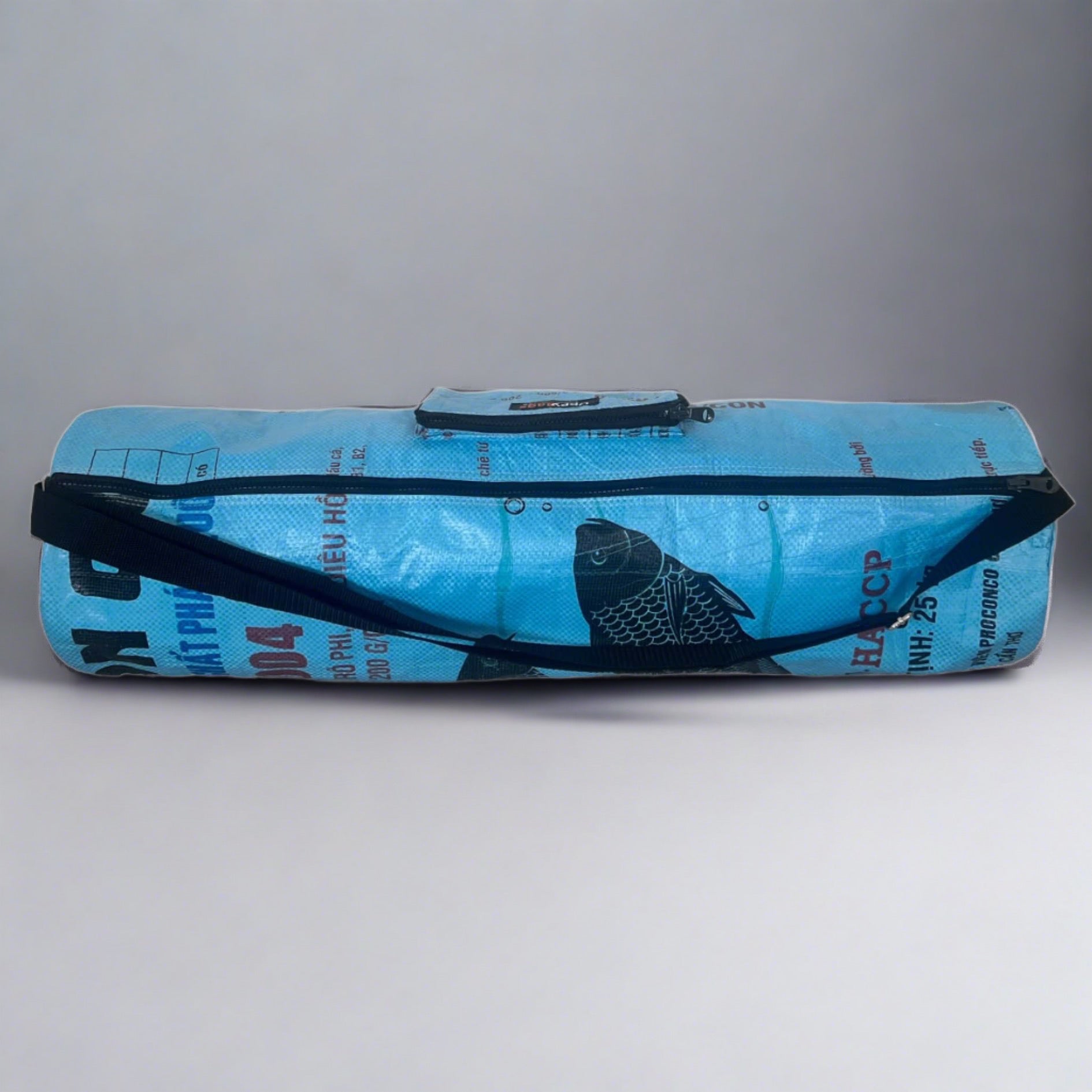 Upcycled materiał yoga bag for large yoga mat